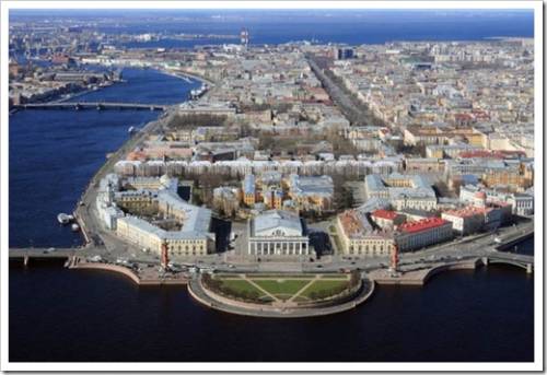 Приобретение недвижимости с видом на Неву?